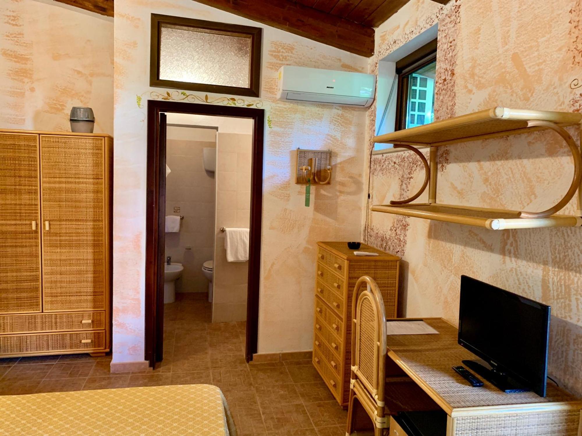 Villaggio Torre Ruffa Hotel 4*